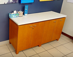 [#D5-8] 4 door large credenza