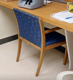 [#B9-1] Blue patterned guest chair