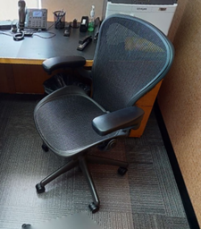 [#B13-2] Task chair with arms