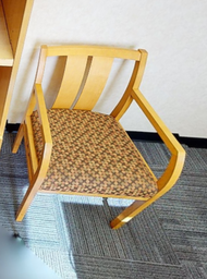 [#B9-3] Guest chair with arms, wood