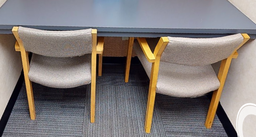 [#B9-12] Guest chair with arms, wood, wht