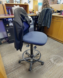 [#B12-8] Teller Stool