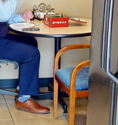 [#C3-12] Round table