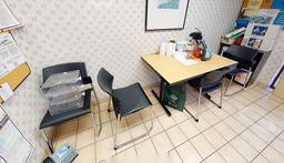 [#B4-3] Stacking Chairs (breakroom)