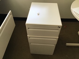 [#D16-1273] L20" W15" H27" BBF pedestal