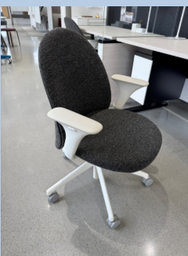 [#B13-18] ESSA CHAIR, UPHOLSTERED BACK