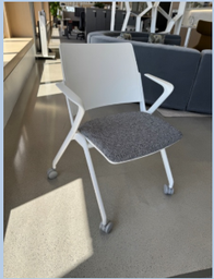 [#B4-48] KUPP CHAIR