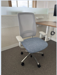 [#B13-73] AROUND CHAIR