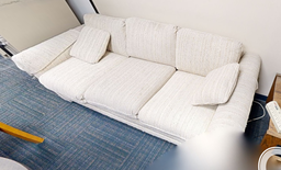 [#B7-12] 3 seat white couch