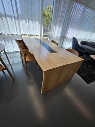 [#C4-739] 8ft table