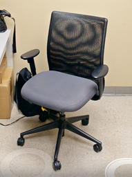 [#B13-6] Grey &amp; blk ask chair with arms