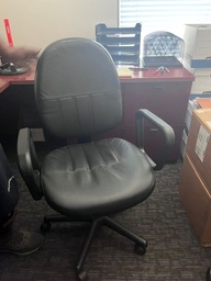 [#B13] Black round seat task chair