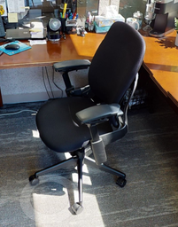 [#B13-4] 9 Task chairs