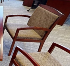 [#B9-6] Brown guest chair with arms