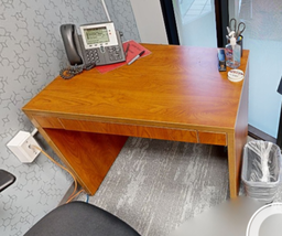 [#C11-13] Side table