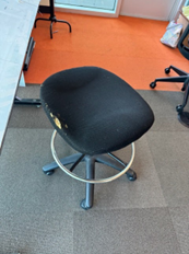 [#B11-35] ARMLESS STOOL