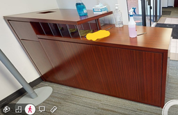 [#C4-12] Cheque desk