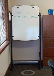 [#F4-12] Whiteboard - Standing