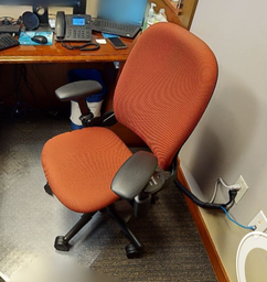 [#B13-3] Regular task chair w/arms