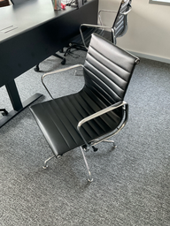 [#B13-45] Office chair 5