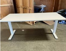 [#E10-10] Adj Desk 1.