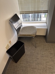 [#B8-2] GUEST CHAIRS
