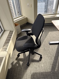 [#B13-102] TASK CHAIR***