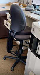 [#B12-8] Task teller adjustle chair no arms