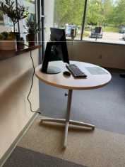 [#C2-29] ADJUSTABLE HEIGHT ROUND TABLE