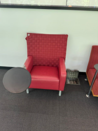 [#B12-61] RED LEATHER LOUNGE W/TABLET