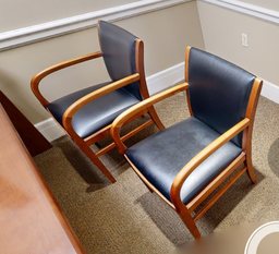 [#B9-3] Black guest chair