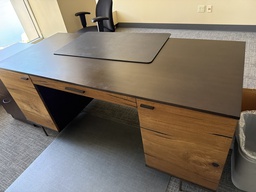 [#E4-148] 70x30x31 CREDENZA DESK