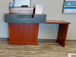 [#C4-4] Cheque desk