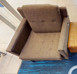 [#B12-5] Brown lounge chair