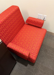[#D12-24] LOUNGE CHAIR (RED W/YELLOW PATTERN