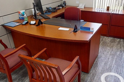 [#E7-17] U-shaped desk