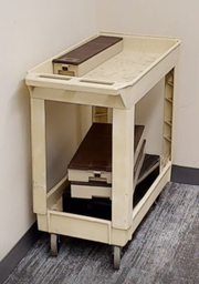 [#C1-19] Mobile cart