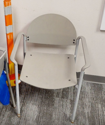 [#B4-7] Grey cafe chair