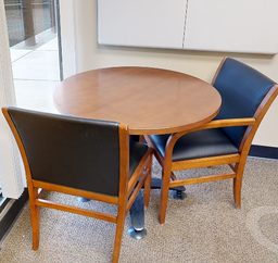 [#C4-11] Round meeting table