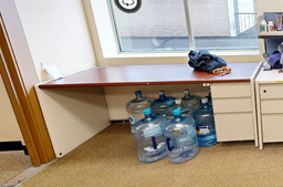 [#E3-5] 1 ped desk