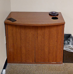 [#D20-6] 2 door wood cabinet