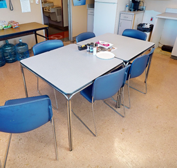 [#C4-15] Square break table