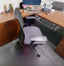 [#B13-6] Task chair with arms