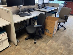 [#B13-23] Black Task Chair