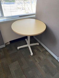 [#C9-38] 30" Maple Round Table