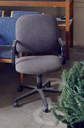 [#B13-16] Task Chair