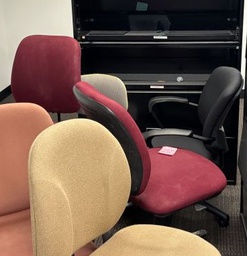 [#B12-9] Red Office Chairs