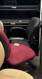 [#B13-5] Black Office Chair