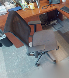 [#B13-9] Task Chair