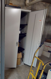 [#D22-13] Tall steel 2 door cabinet